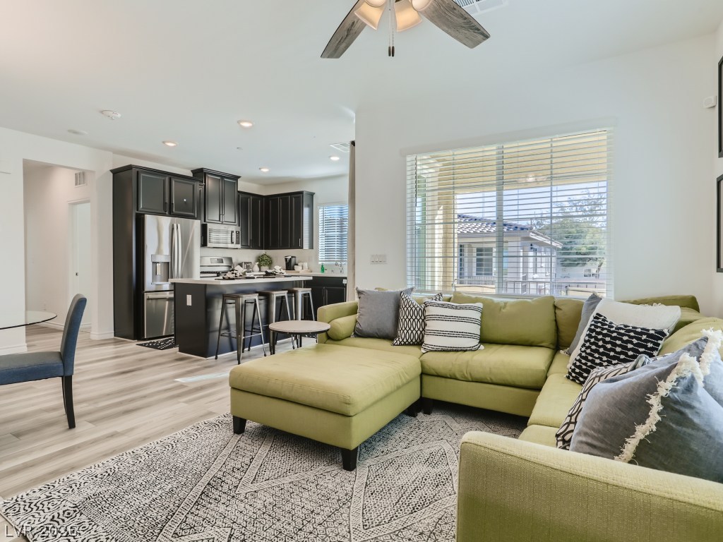 25 Barbara Lane 54 — photo