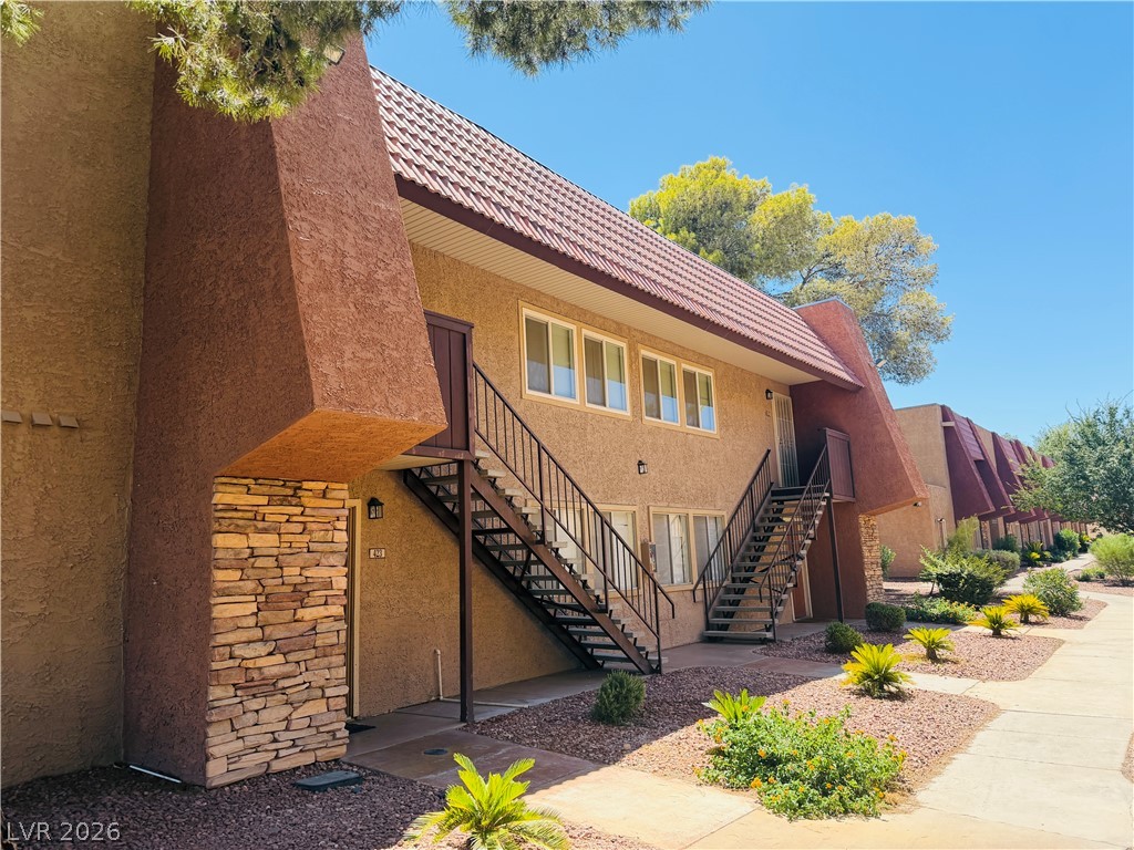 4431 Alexis Drive 424 — photo
