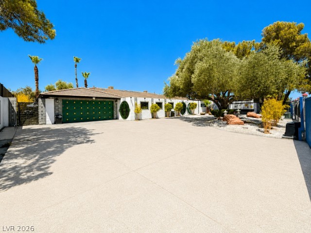 2929 El Camino Road — photo
