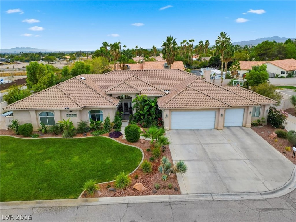 5865 North Juliano Road — photo