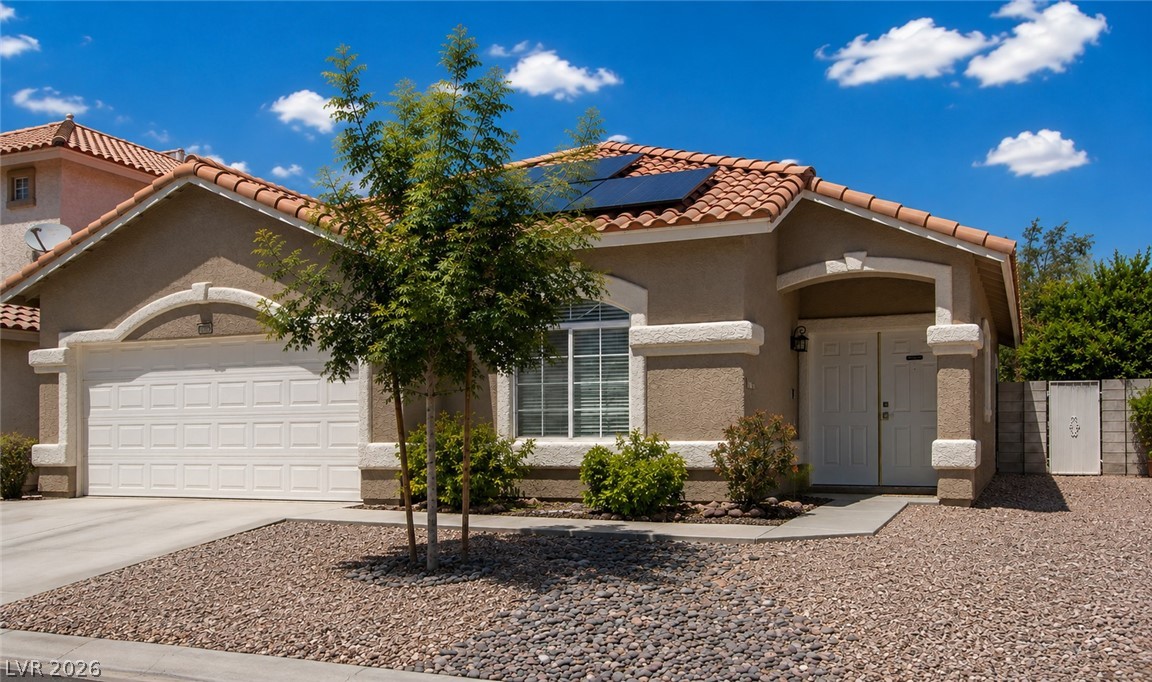 912 Sterling Thorn Court — photo