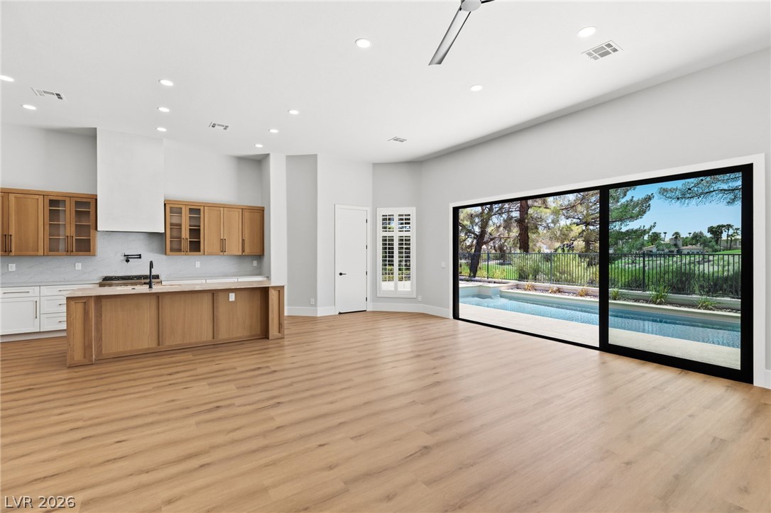 8649 Robinson Ridge Drive — photo