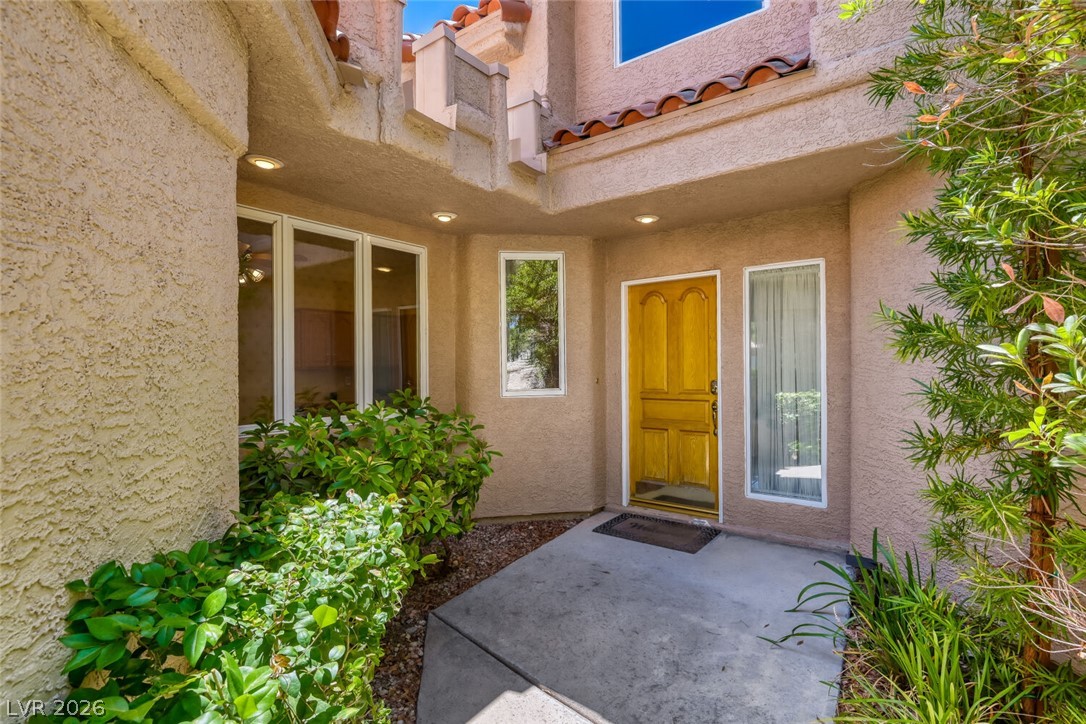 8275 Round Hills Circle — photo