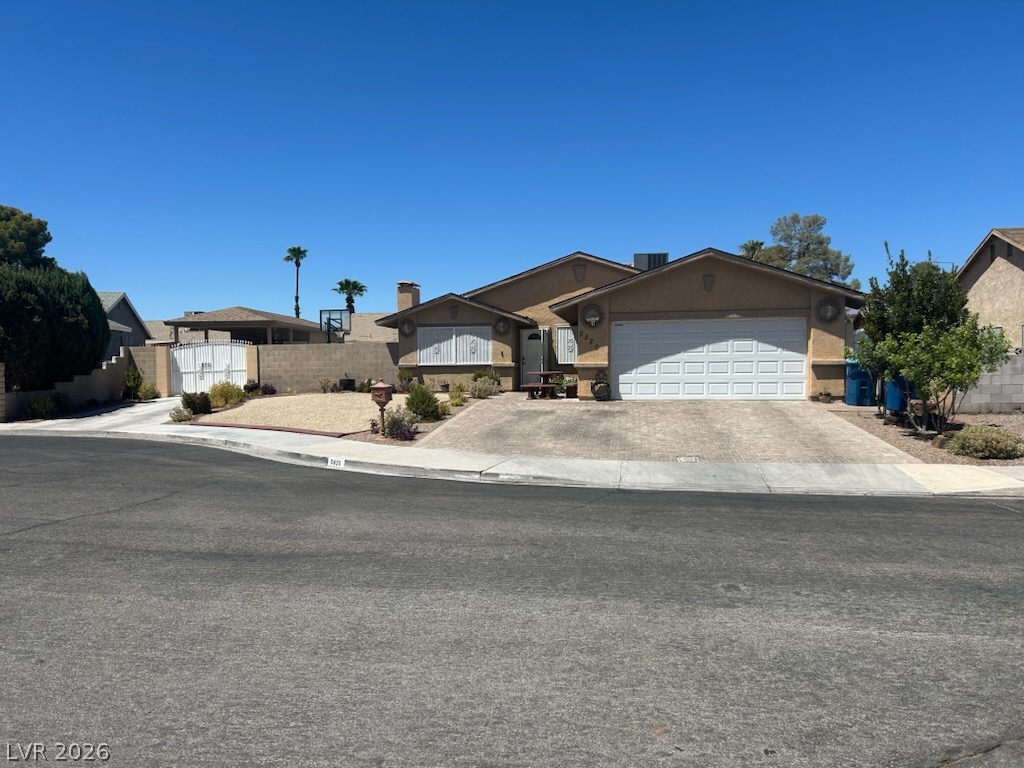 5820 La Jolla Way — photo