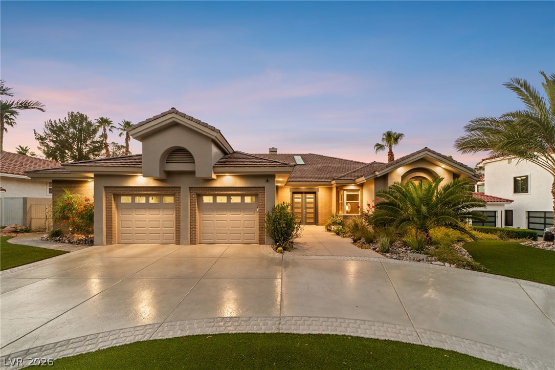 2227 Versailles Court — photo