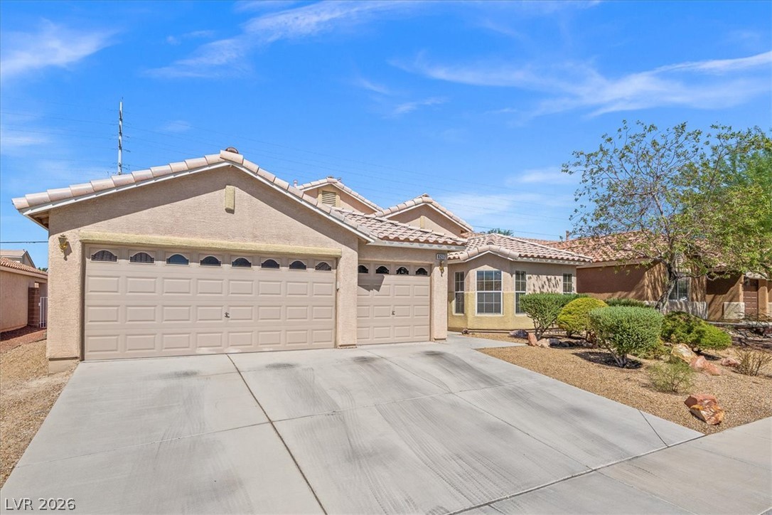 6217 Double Oak Street — photo