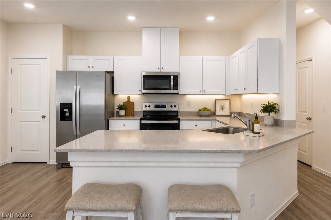 7915 Aurora Sky Street 2 — photo
