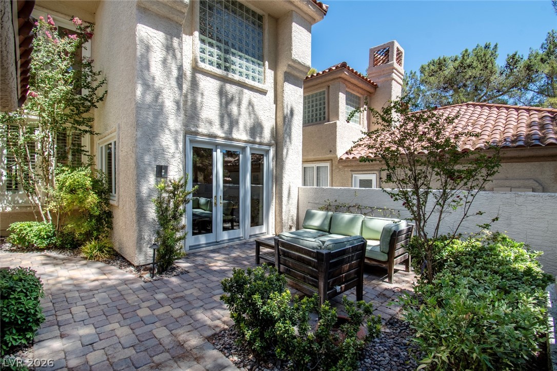 8131 Castle Pines Avenue — photo