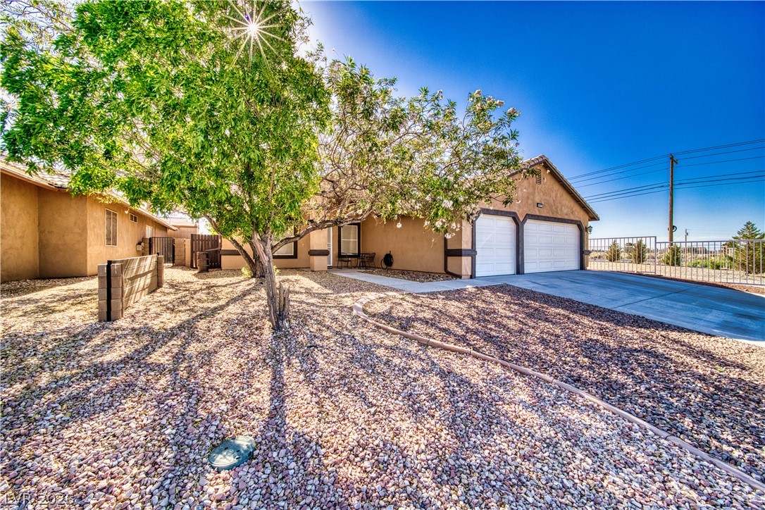 5001 Ray Frank Boulevard — photo