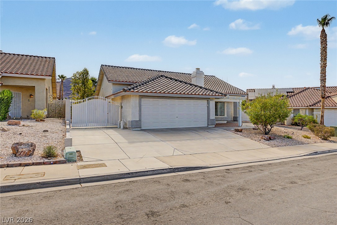 825 Cypress Pines Way — photo