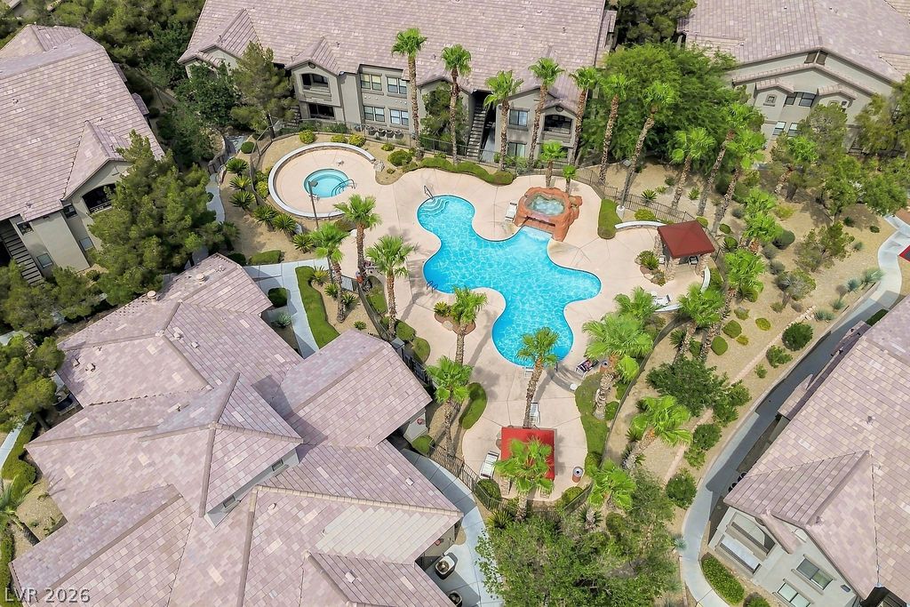 8250 North Grand Canyon Drive 1006 — photo