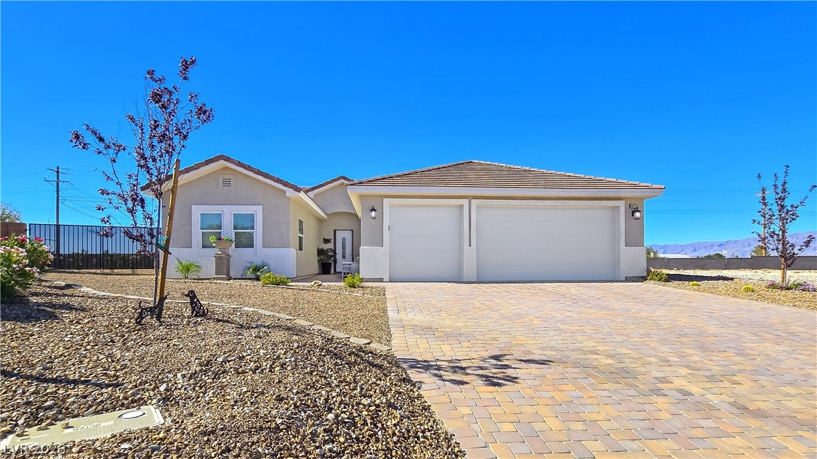 5471 Lincolnwood Court — photo