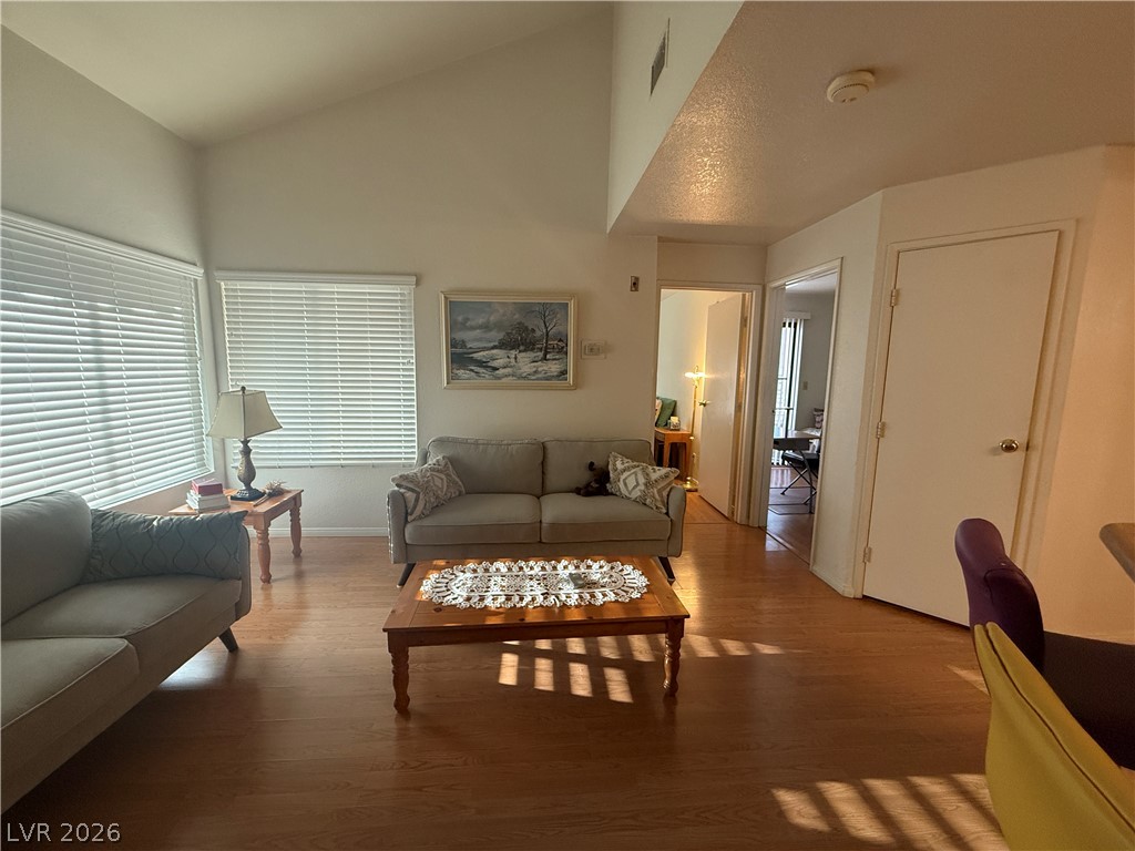 460 Elm Drive 201 — photo