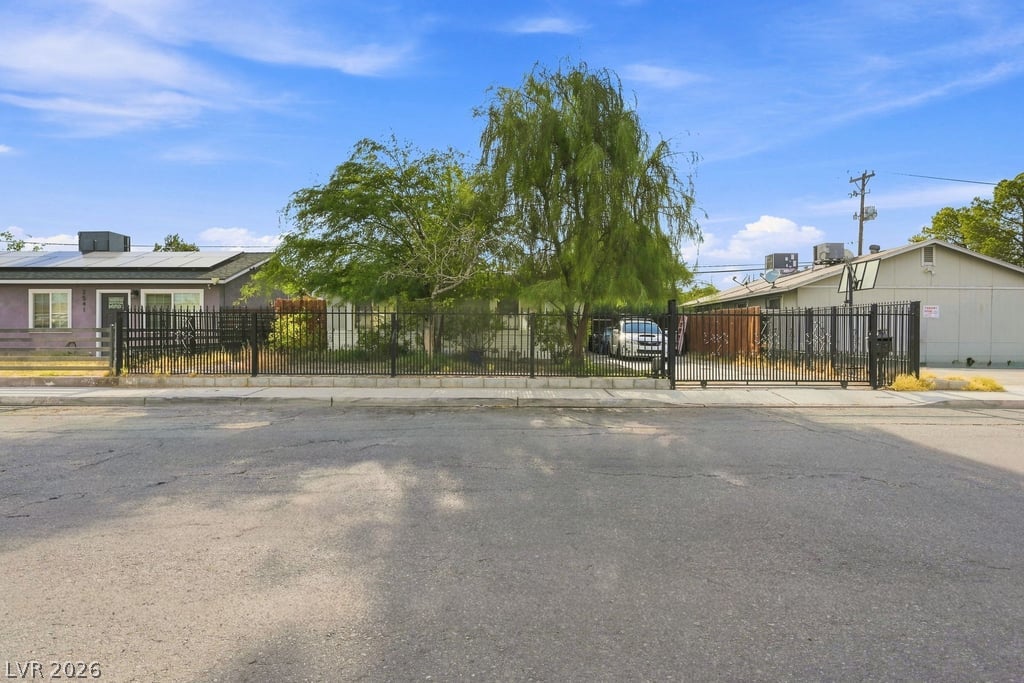 2545 Salt Lake Street — photo