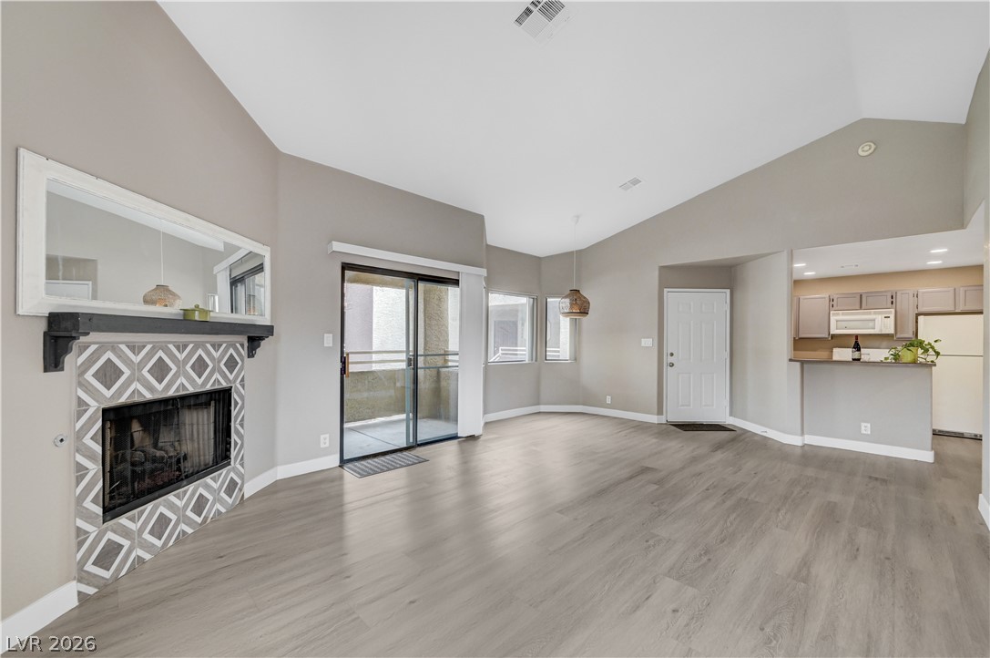 5074 South Rainbow Boulevard 206 — photo
