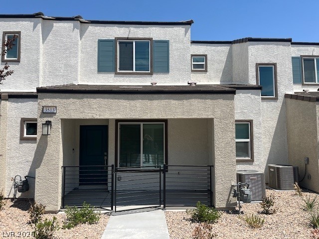 3513 Golden Chariot Avenue — photo