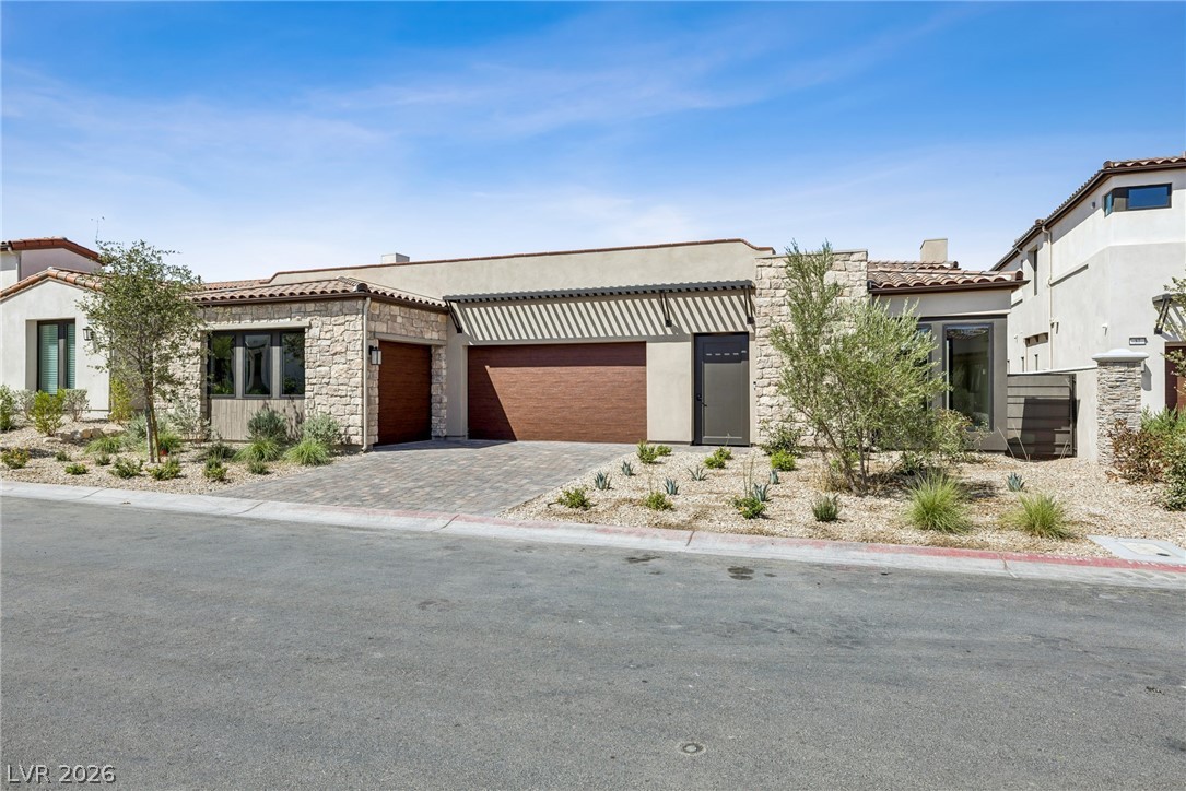 53 Bellissima Lago Court — photo