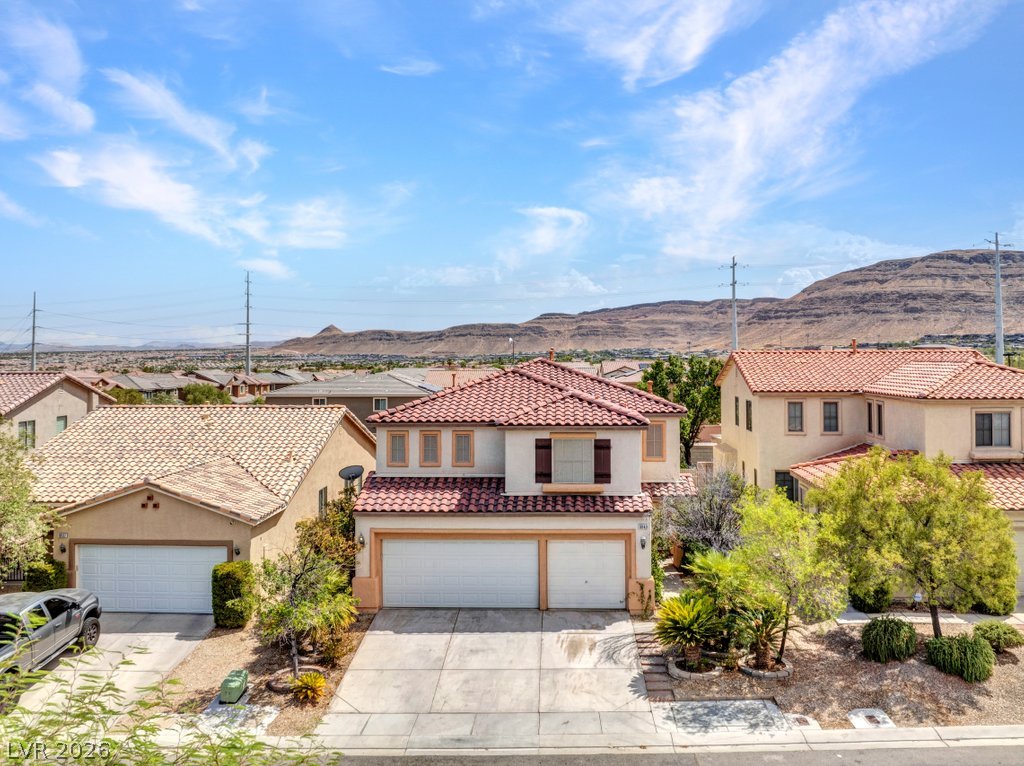 10143 Canyon Hills Avenue — photo