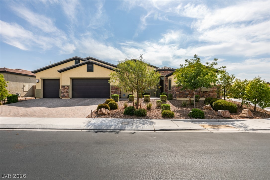 7012 Arabian Ridge Street — photo