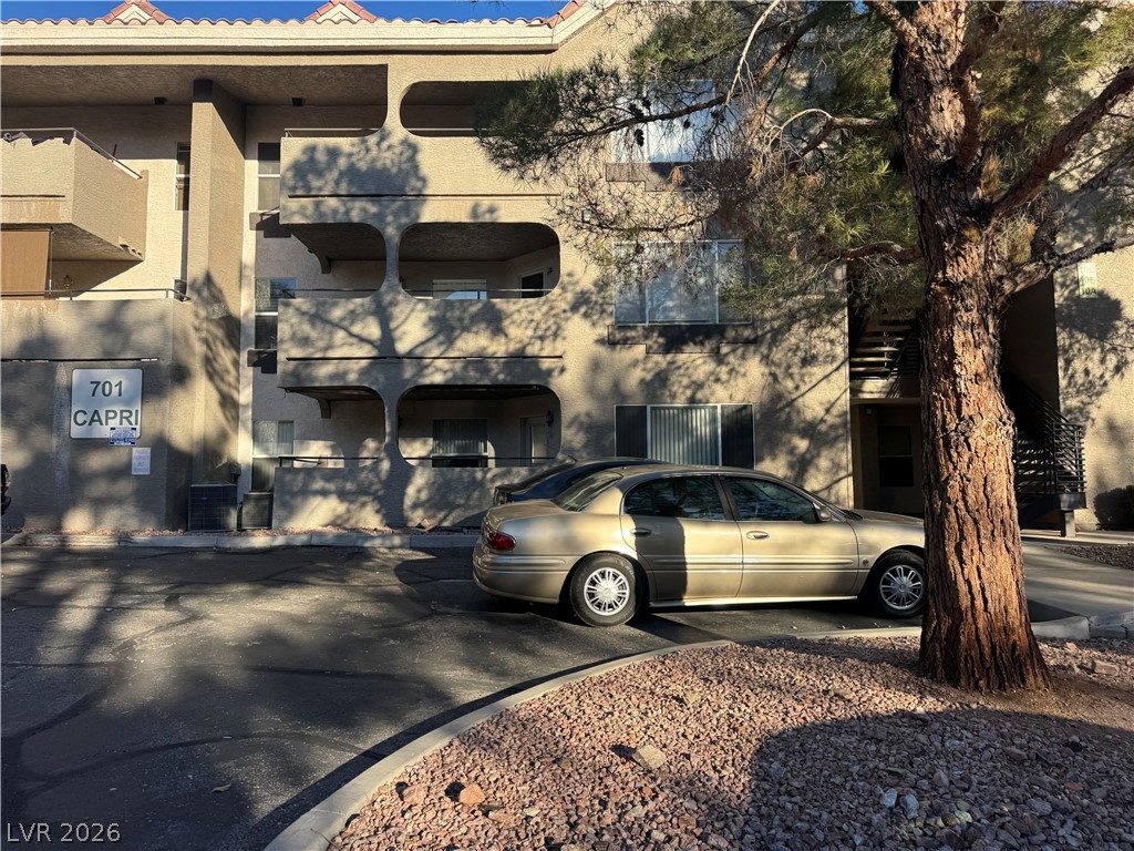 701 Capri Drive 13B — photo