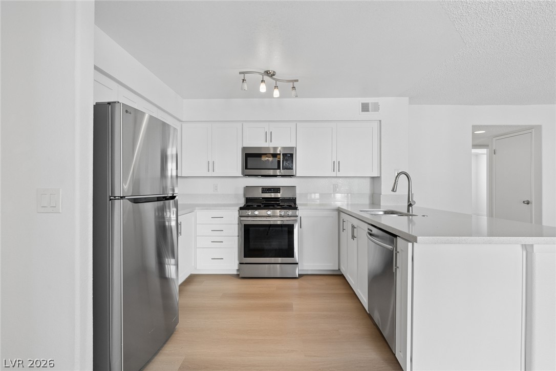 7901 Ryandale Circle 102 — photo