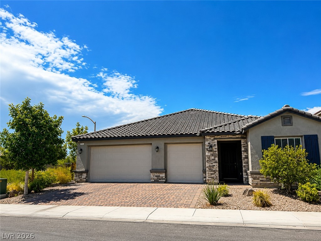 3936 Snow Fawn Avenue — photo