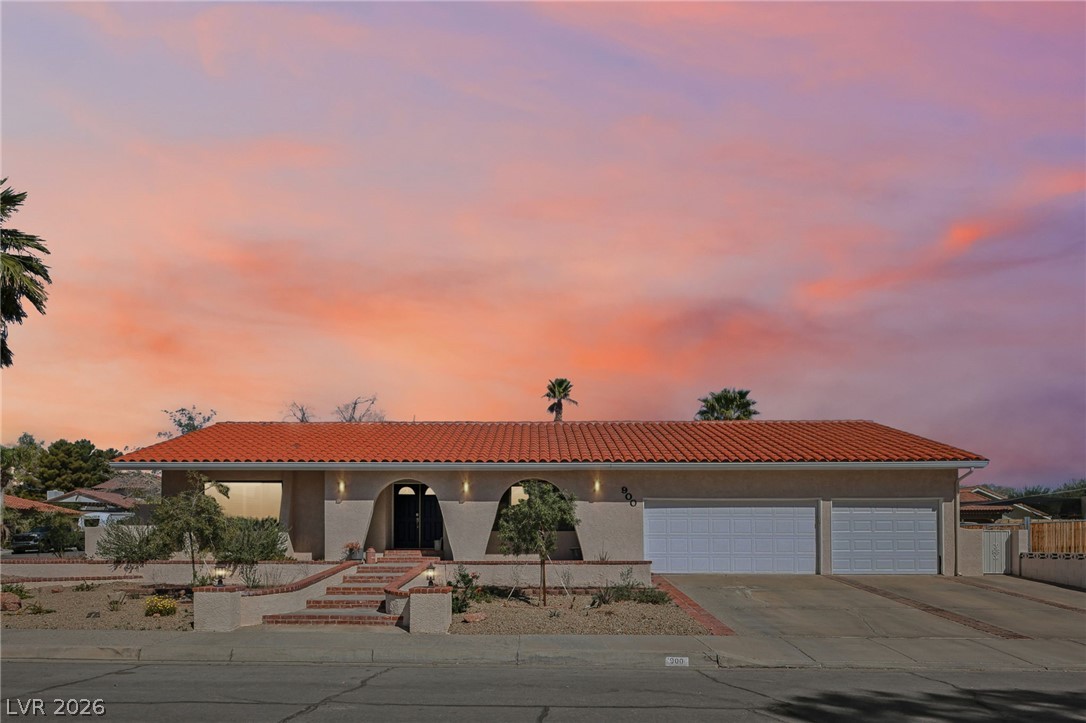 900 Fairway Drive — photo