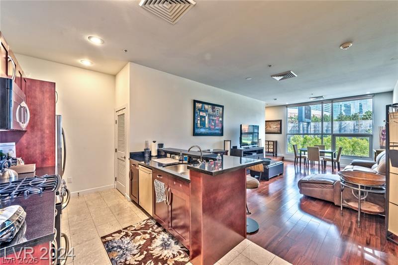 4585 Dean Martin Drive 202 — photo