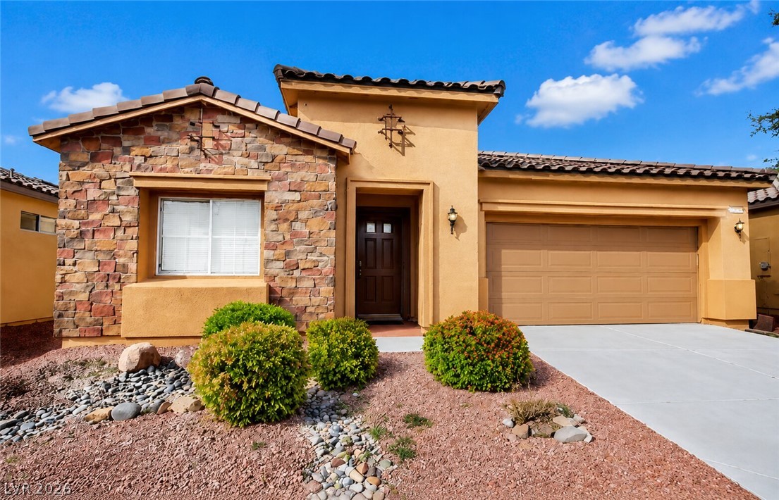 4780 Lorenzo Way — photo