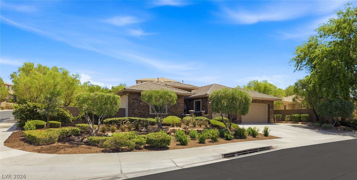 8 Pine Hollow Drive — photo
