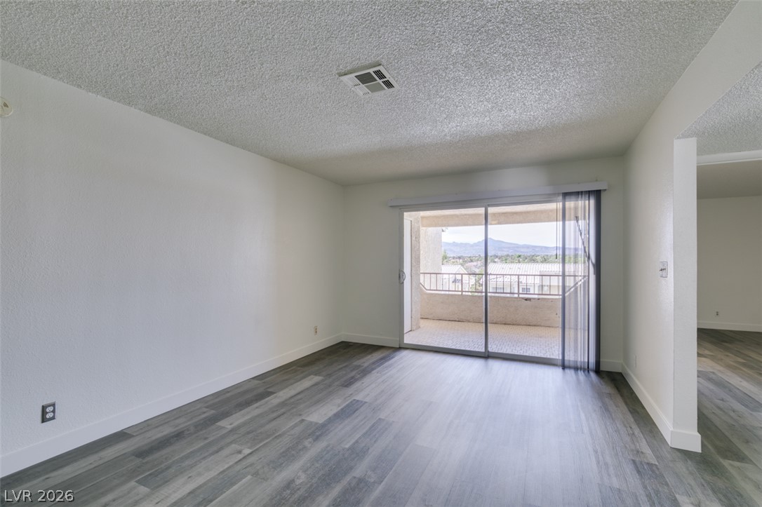 1941 Scimitar Drive 0 — photo