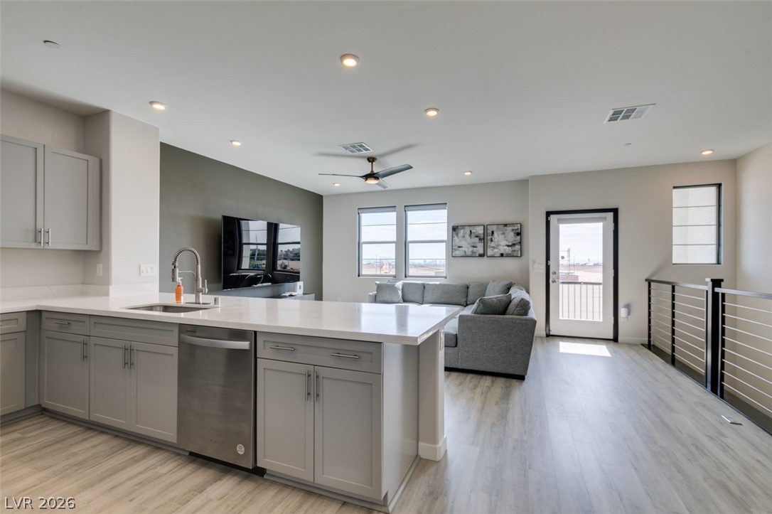 5618 Beguiling Falls Street — photo