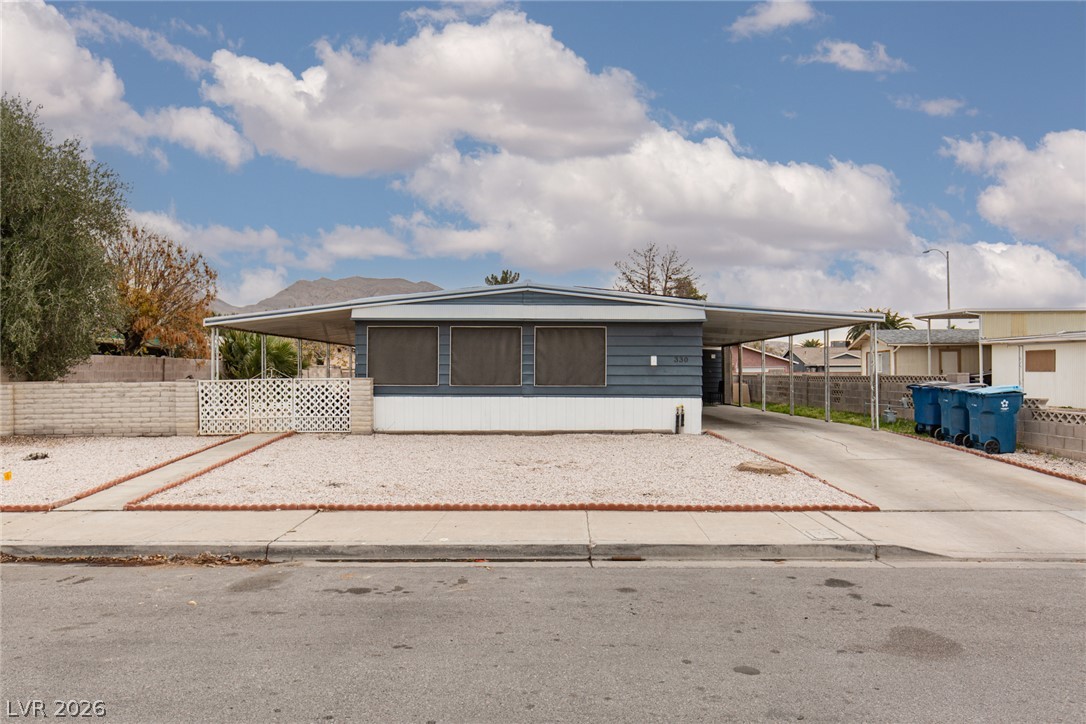 330 Sir Richard East Drive — photo