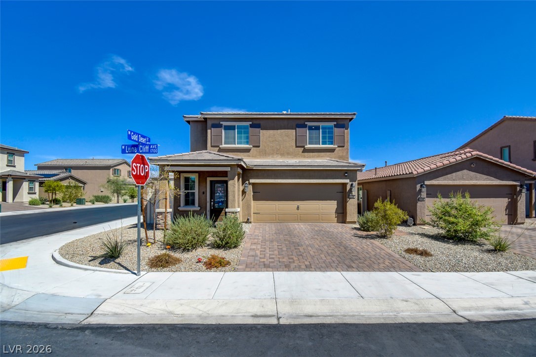 1720 Luna Cliff Avenue — photo