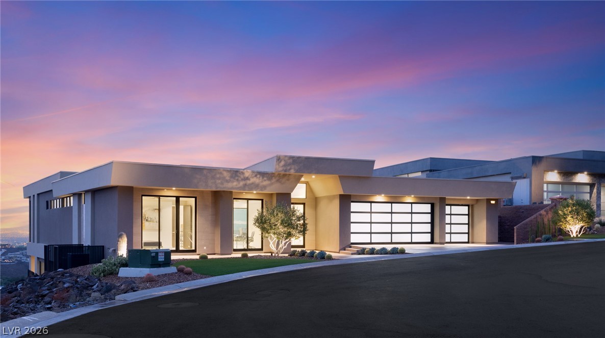 677 Overlook Rim Drive — photo