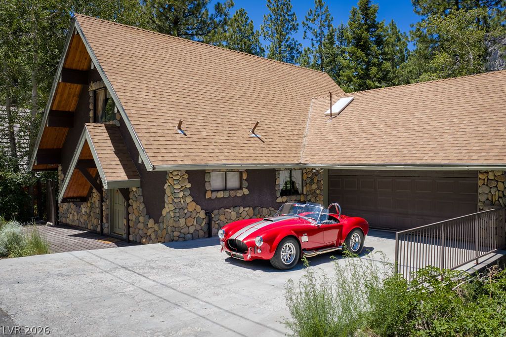 4146 Tyrol Way — photo