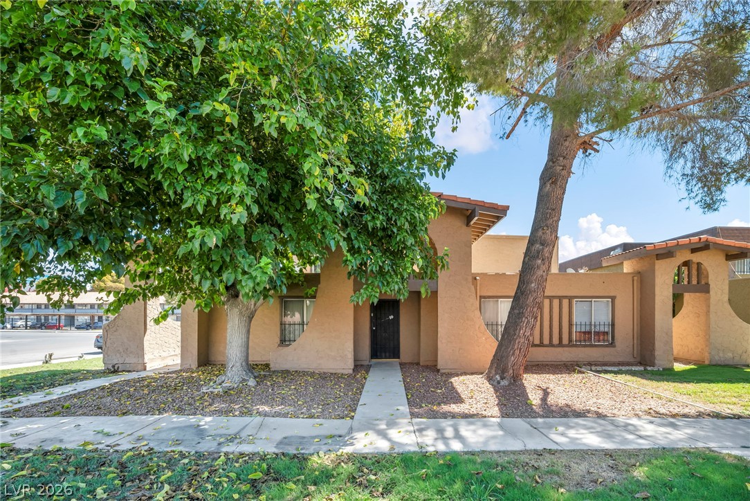 4607 Monterey Circle 1 — photo