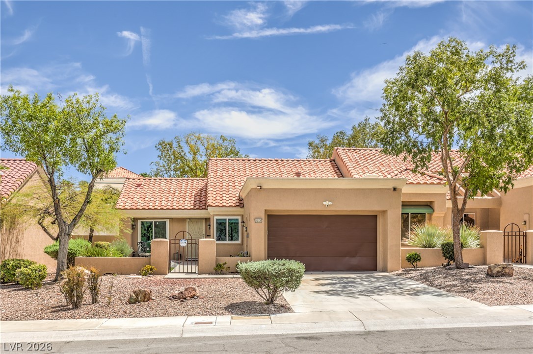 2764 Desert Crystal Drive — photo