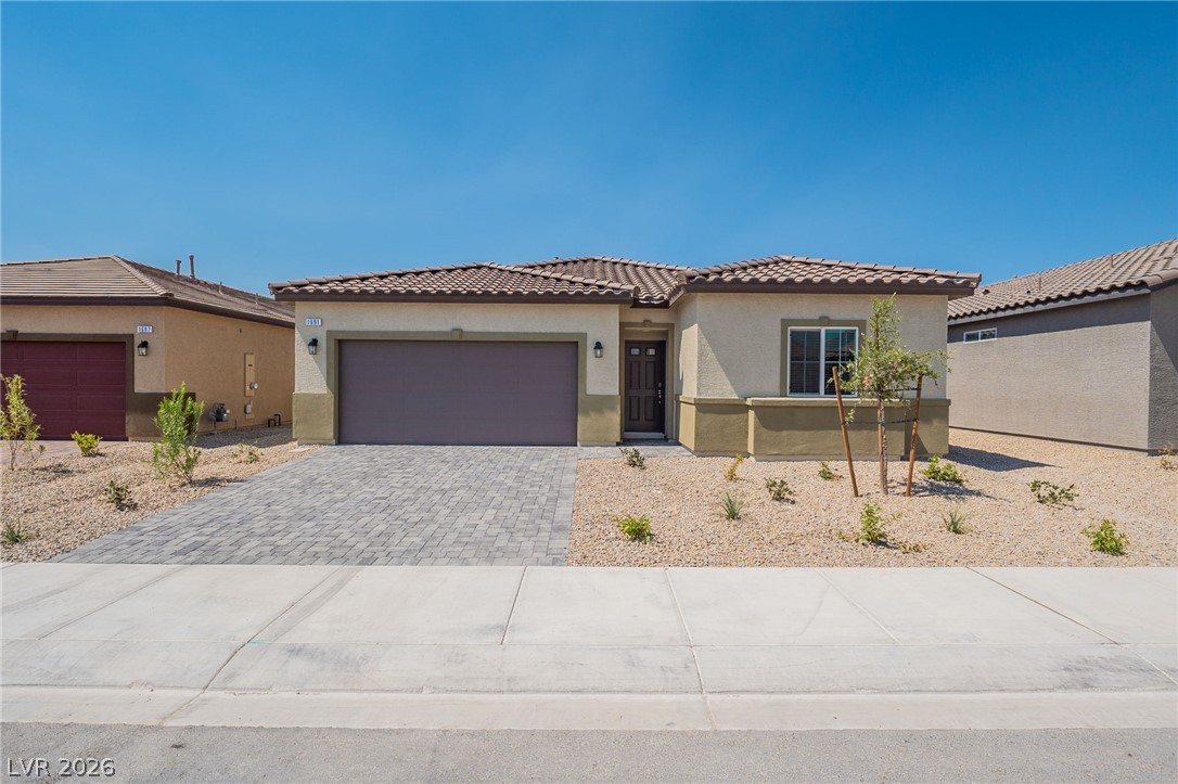 1691 Douglas Creek Street — photo