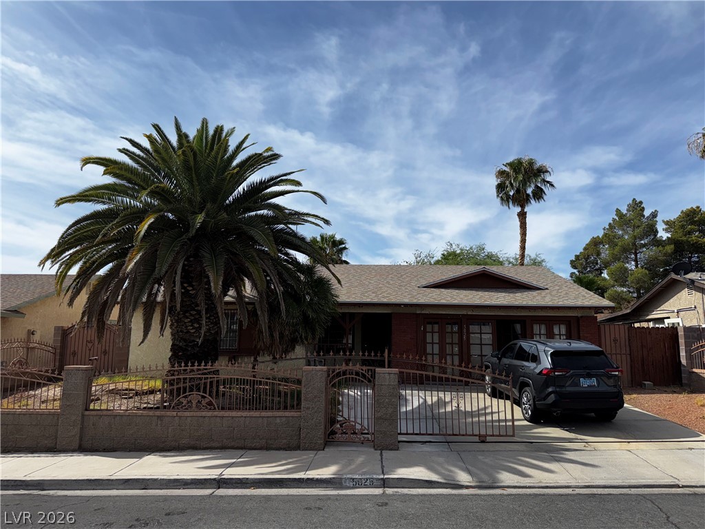 5025 Hayward Avenue — photo