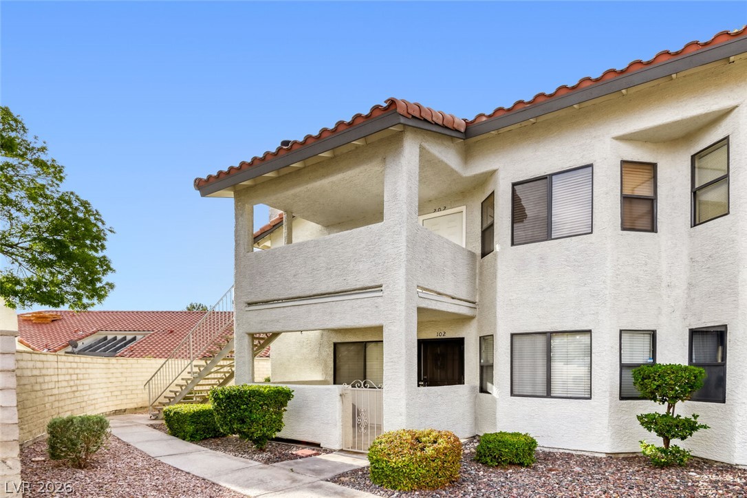 2720 Beaver Creek Court 202 — photo