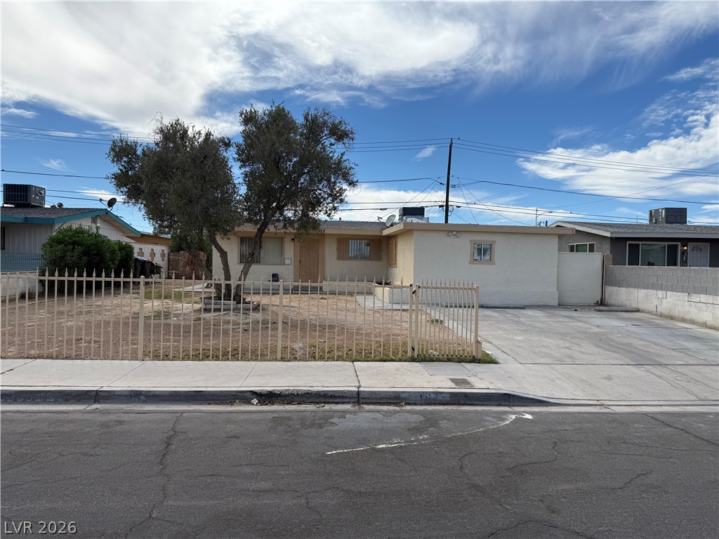 1925 Walker Street — photo