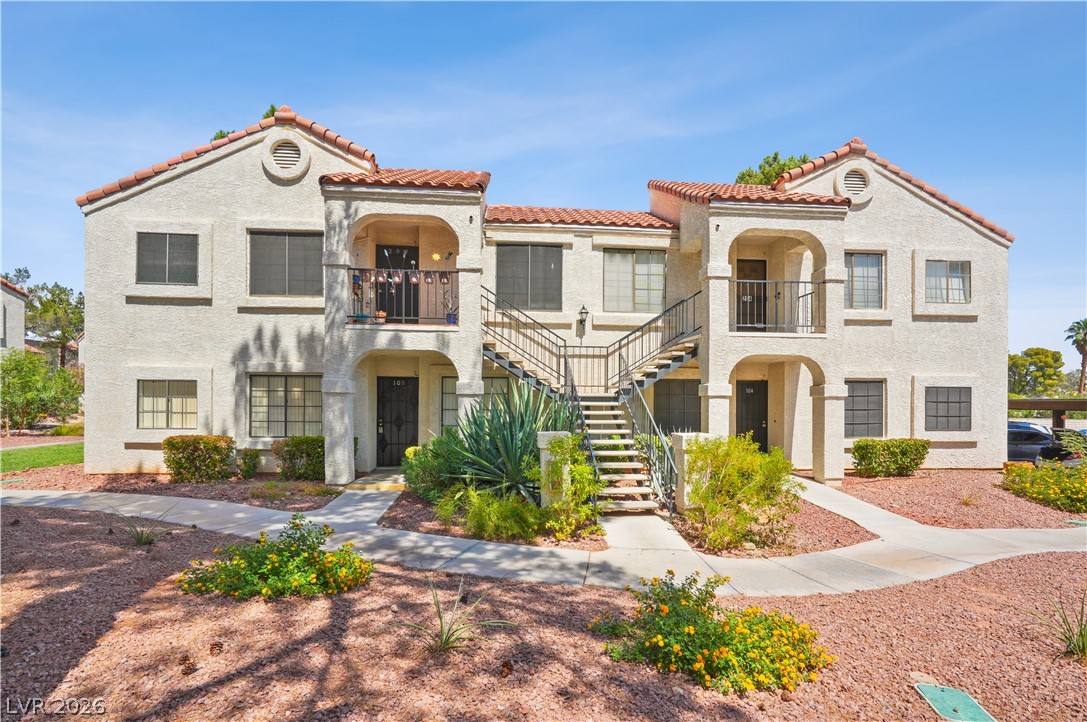 4712 Nara Vista Way 103 — photo
