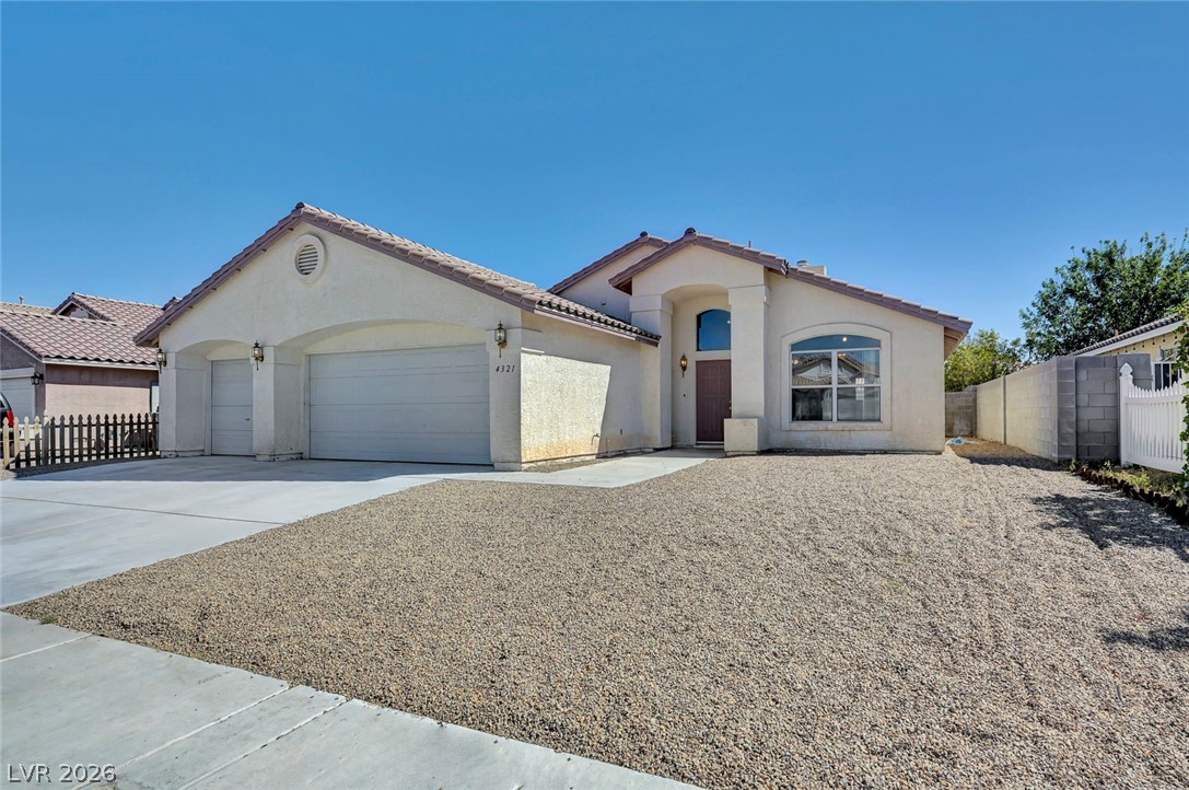 4321 Roaming Breeze Road — photo