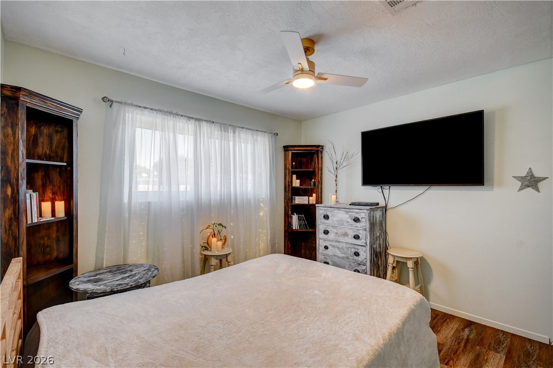 1102 Arapaho Way — photo
