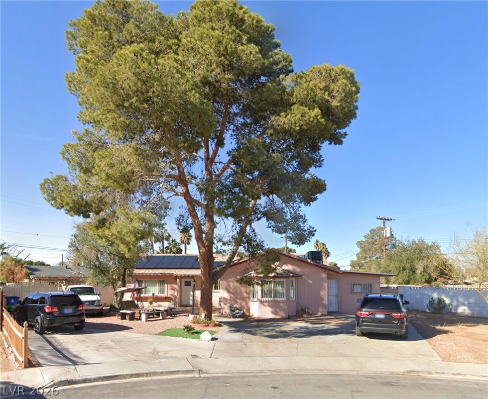 3554 Regents Circle — photo