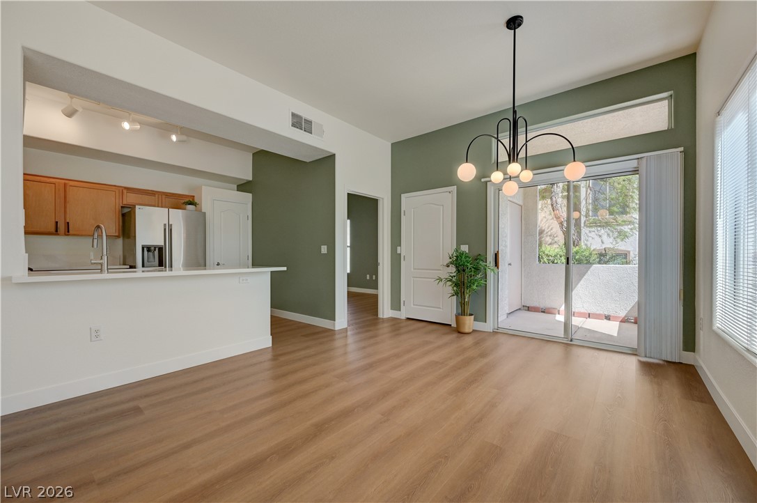 2305 West Horizon Ridge Parkway 814 — photo