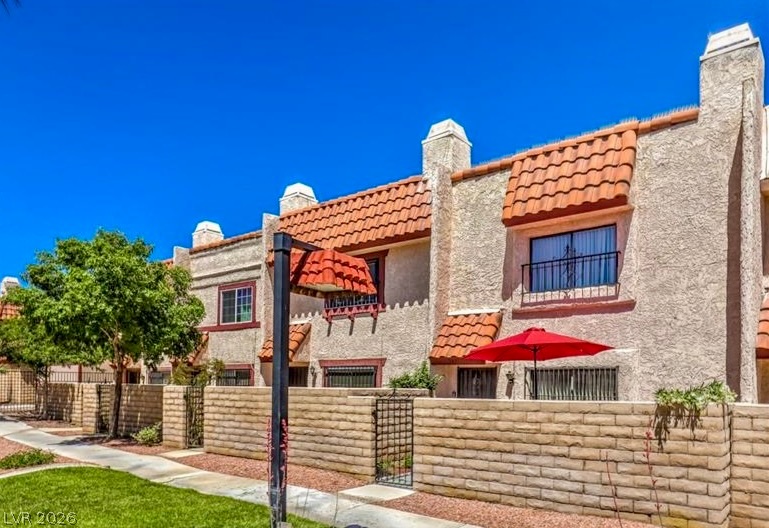5457 Escondido Street — photo