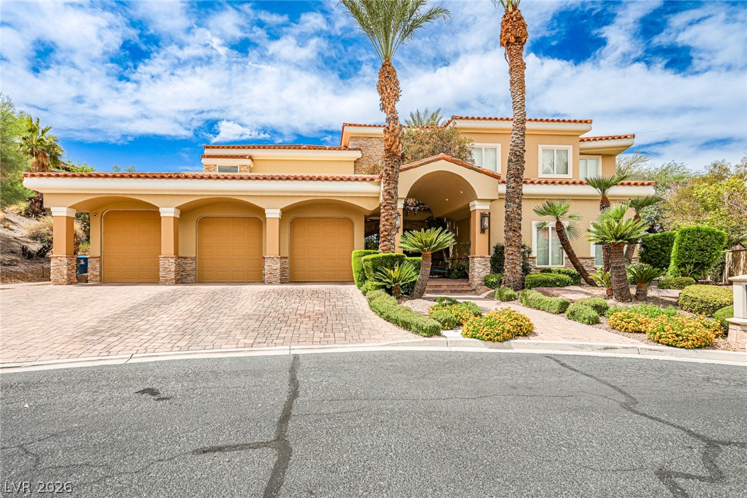 2 Sardana Court — photo