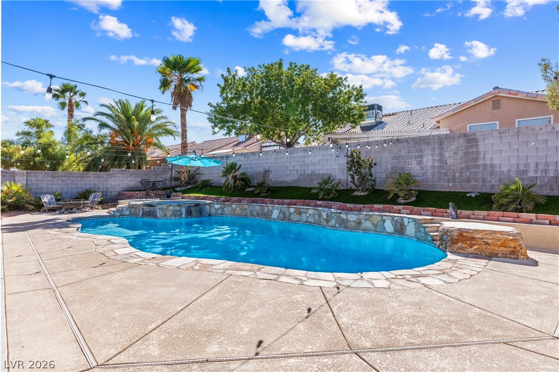 7233 Hawk Haven Street — photo
